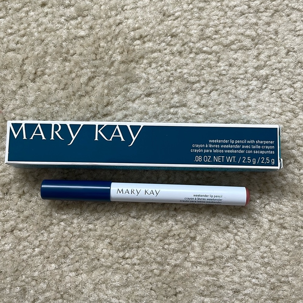 Limited-Edition Weekender Lip Pencil with Sharpener